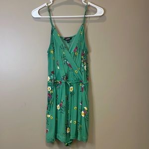 Express/romper/size small